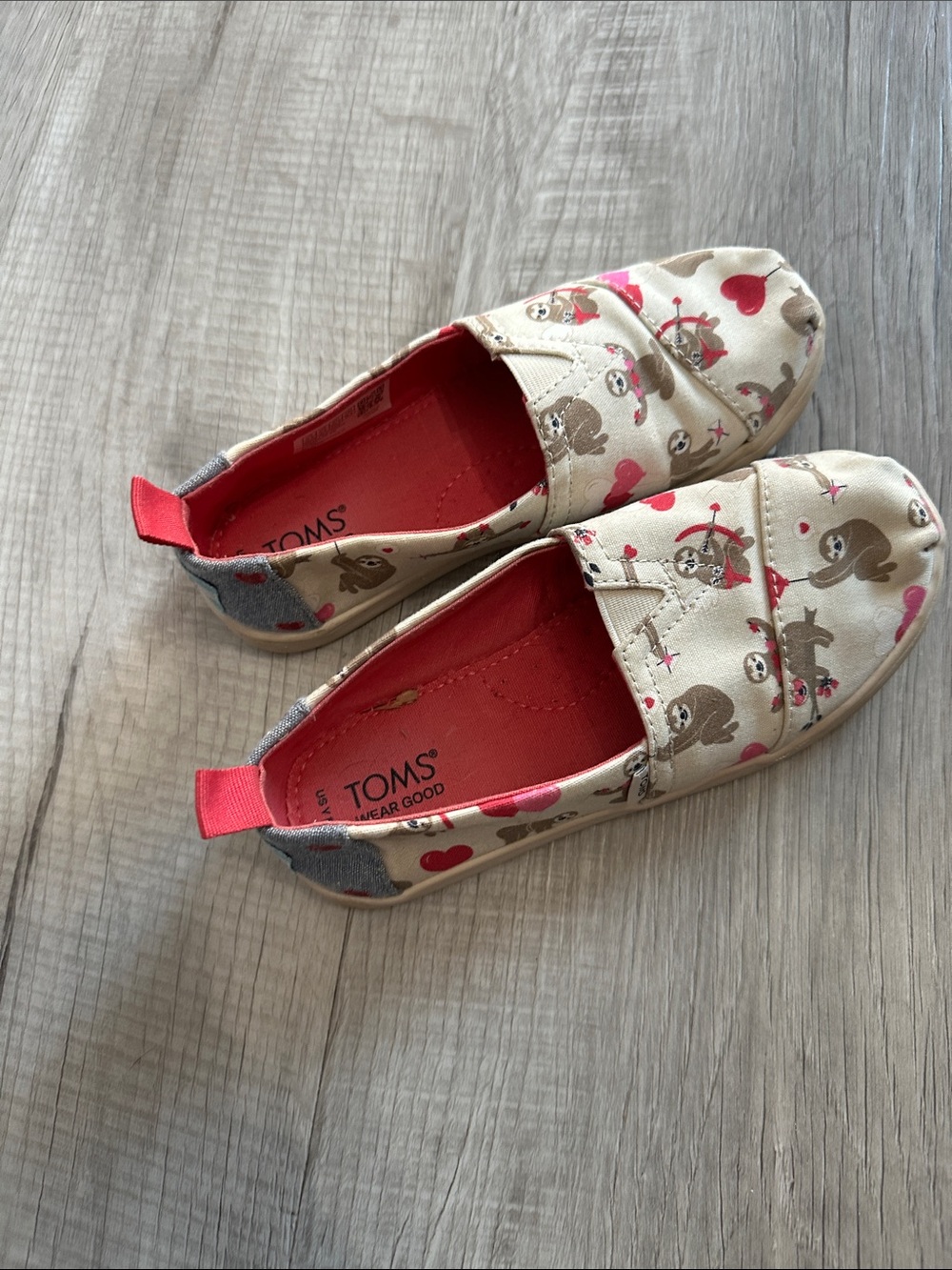 TOMS Kids Beige Sloth Print Slip-Ons with Pink Interior